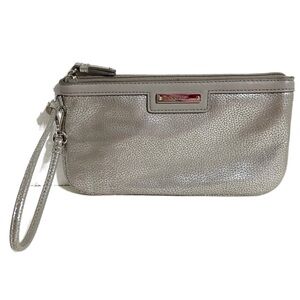 Nine West Silver Metallic Pebbled Faux Leather Wristlet Clutch Line Animal Print